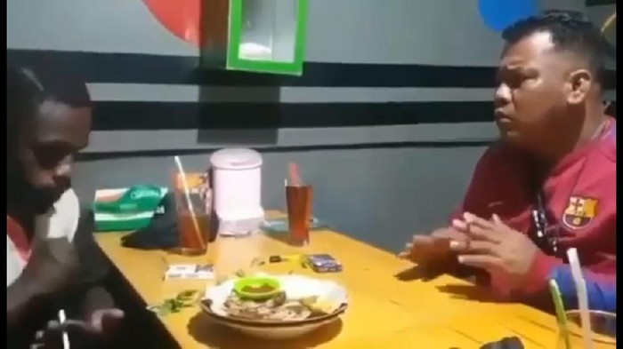 Prajurit TNI AU, Peltu Deny ajak makan Steven, pemuda yang diinjak kepalanya oleh oknum TNI AU