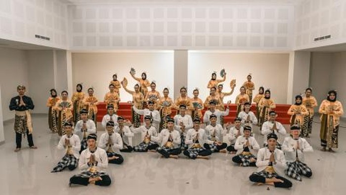 SWARA WADHANA UNY RAIH GOLD MEDAL DI ITALY