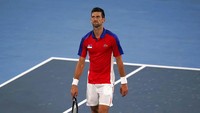 Sementara itu Novak Djokovic akan memainkan pertandingan perebutan medali perunggu Olimpiade Tokyo 2020 melawan Carreno Busta. Kekalahan ini turut mengandaskan mimpi Djokovic mewujudkan Golden Slam, setelah memenangi Australia Terbuka, Prancis Terbuka, dan Wimbledon 2021.