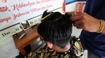 Tukang Cukur Galang Donasi untuk Bantu Warga Terpapar COVID-19