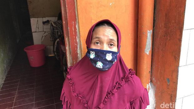 Warga Kampung Pulo, Susi (Nur Aziza/detikcom) Warga Kampung Pulo, Susi (Nur Aziza/detikcom)