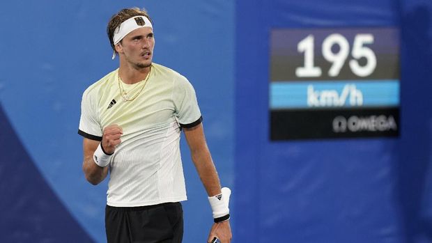 Alexander Zverev, of Germany, reacts during a semifinal men's tennis match against Novak Djokovic, of Serbia, at the 2020 Summer Olympics, Friday, July 30, 2021, in Tokyo, Japan. (AP Photo/Patrick Semansky)