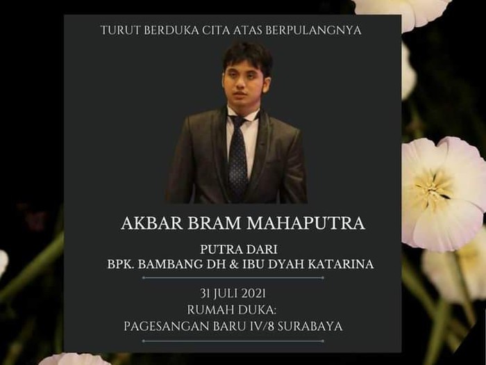 Kabar duka datang dari mantan Wali Kota Surabaya Bambang DH. Anaknya yang bernama Akbar Bram Mahaputra meninggal dunia pada pagi tadi.
