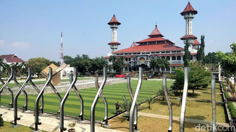 Keren Banget! Alun-alun Cianjur Buka Lagi Nih Setelah 1,5 tahun Tutup