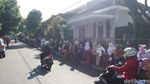 Antusias Siswa SD-SMP di Cimahi saat Vaksinasi COVID-19