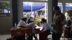 Antusias Siswa SD-SMP di Cimahi saat Vaksinasi COVID-19