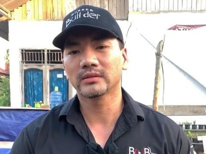 Bob Bee Builder Charles Robin Lie alias Bob Bee Builder alias, youtuber makanan ekstrem