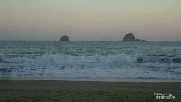 Keindahan Pantai Sukamade