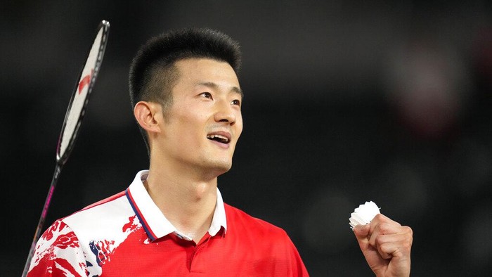 Chinas Chen Long celebrates after winning against Taiwans Chou Tien-Chen their mens singles badminton quarterfinal match at the 2020 Summer Olympics, Saturday, July 31, 2021, in Tokyo, Japan. (AP Photo/Markus Schreiber)