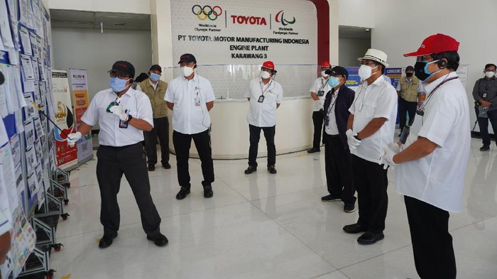 Dukung Eksistensi Sektor Esensial di Masa PPKM Upaya mendukung eksistensi industri otomotif dalam menopang upaya recovery ekonomi nasional terus dilakukan di masa pandemi dan PPKM.