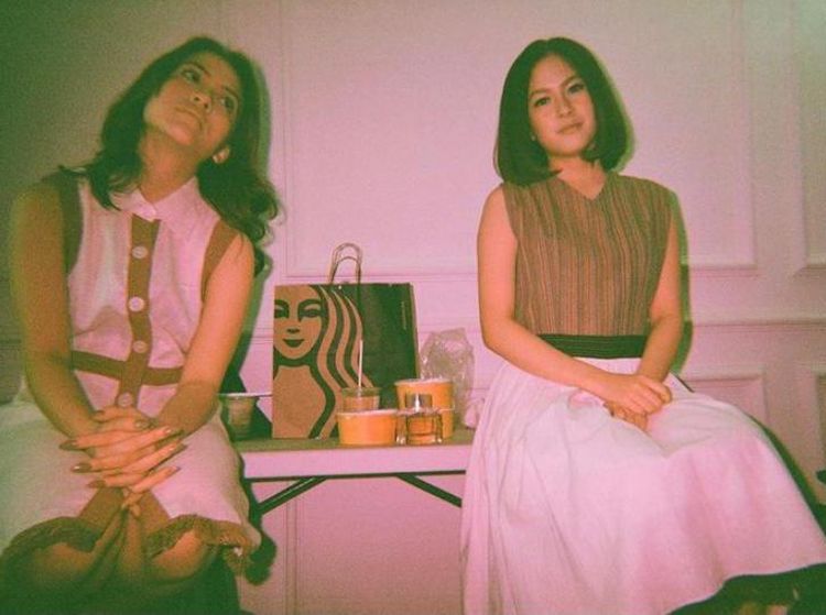 Zara Adhisty dan Hasyakyla Utami Kompak Saat Ngopi Bareng