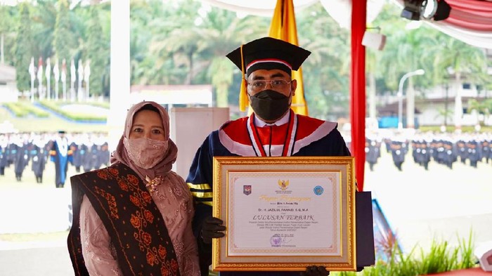Jazilul Fawaid Raih Gelar Doktor Ilmu Pemerintahan dari IPDN