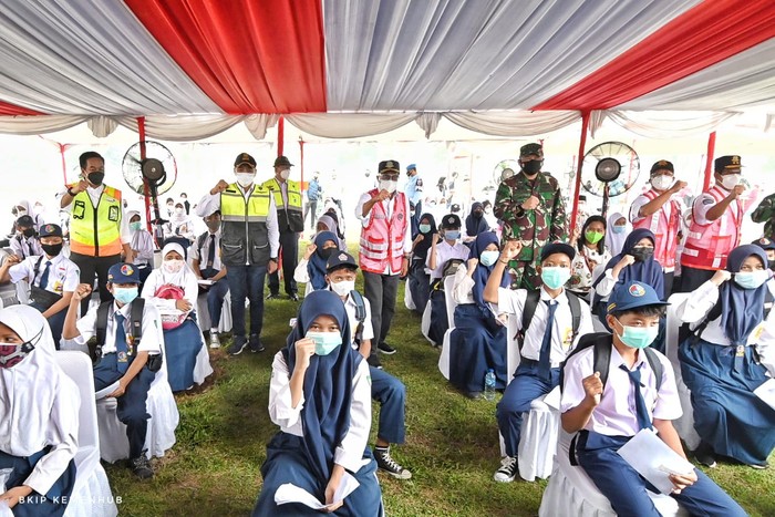 Kemenhub Targetkan 4.000 Penerima Vaksin COVID di Sekolah Transportasi