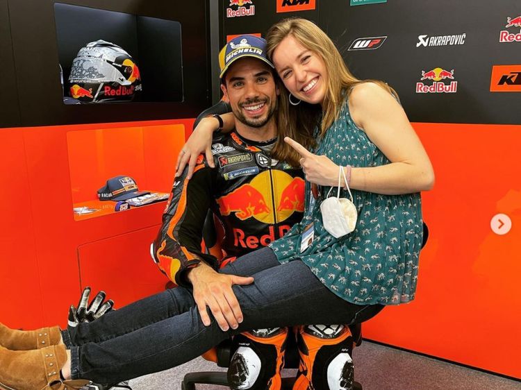 Mengintip Kemesraan Miguel Oliverira dengan Istri yang Juga Adik Tirinya