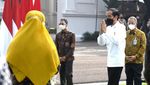 Momen Jokowi saat Menyapa Pelaku UMKM di Istana