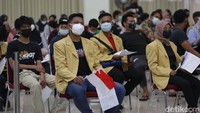 Antusias para mahasiswa terlihat dari padatnya ruang aula.