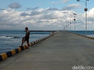 Belum Ada Kapal Sandar, Mancing Dululah di Bojongsalawe Pangandaran