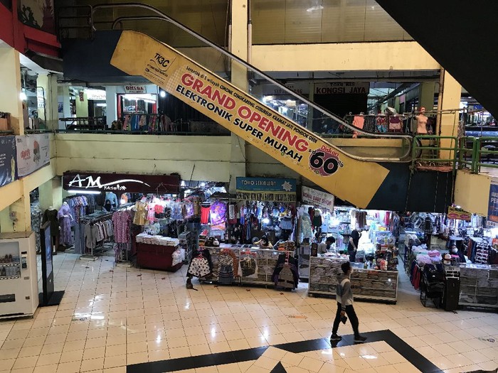 Pemandangan pasar di Kramat Jati, Jaktim