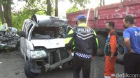 Insiden tersebut berlangsung Sabtu (31/7/2021), pukul 05.00 WIB. Polisi turun tangan menyelidiki kecelakaan lalu lintas ini.