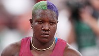 Begini wajah Raven Saunders apabila tidak memakai masker. (Foto: Getty Images/Patrick Smith)