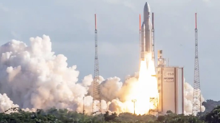 Untuk pertama kalinya, satelit yang bisa diprogram ulang meluncur ke luar angkasa. Adalah Eutelsat Quantum, satelit komunikasi komersial yang mengangkasa dari Guyana Prancis, Jumat (30/7).
