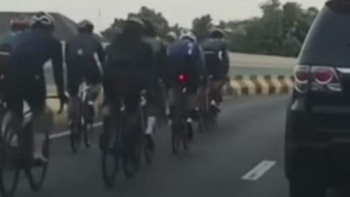 Screenshot viral pesepeda masuk JLNT Antasari Jaksel (dok. Istimewa)