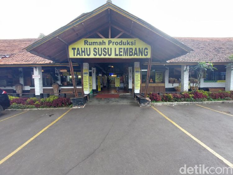 Wisata Ditutup, Sentra Oleh-oleh Tahu Susu Lembang Merana