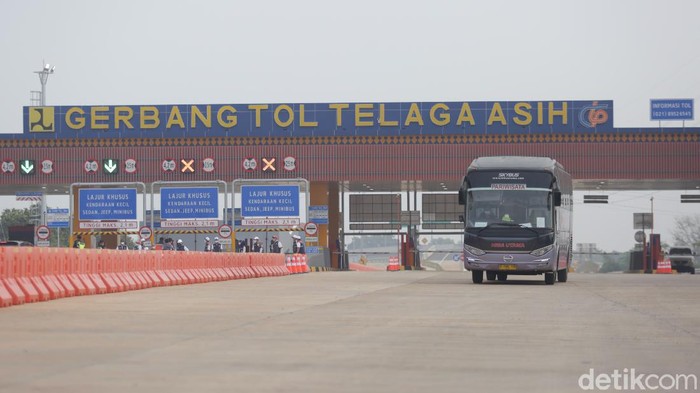 Uji Coba Jalan Tol Cibitung-Cilincing Dimulai Hari Ini, Gratis Lho Uji coba gratis Jalan Tol Cibitung-Cilincing Seksi I ruas Telaga Asih dimulai hari ini, Sabtu (31/7). Berikut foto-foto terkininya!