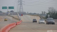 Bila umumnya jalan tol identik dengan jalan panjang ratusan atau ribuan kilometer, jalan tol ini hanya memiliki jarak pendek.