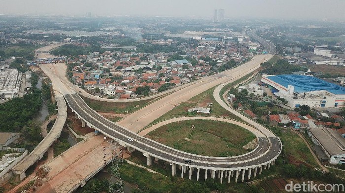 Uji Coba Jalan Tol Cibitung-Cilincing Dimulai Hari Ini, Gratis Lho Uji coba gratis Jalan Tol Cibitung-Cilincing Seksi I ruas Telaga Asih dimulai hari ini, Sabtu (31/7). Berikut foto-foto terkininya!