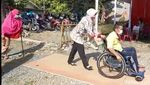 Vaksinasi COVID-19 di Tegal Sasar Para Penyandang Disabilitas
