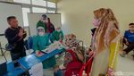 Vaksinasi COVID-19 di Tegal Sasar Para Penyandang Disabilitas