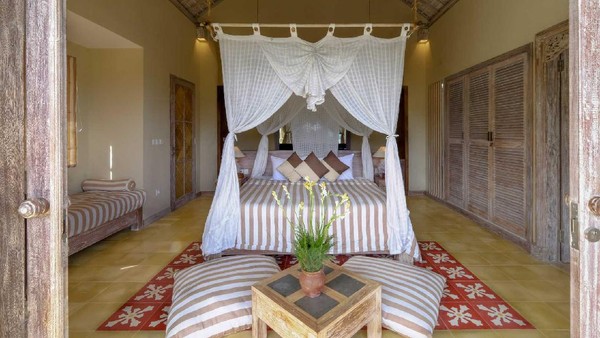 Wapa di Ume Sidemen berada di Banjar Dinas Tebola, Telaga Tawang, Sidemen, Karangasem, Bali. Hotel ini memiliki 3 tipe kamar. (wapadiumesidemen.com) Wapa di Ume Sidemen berada di Banjar Dinas Tebola, Telaga Tawang, Sidemen, Karangasem, Bali. Hotel ini memiliki 3 tipe kamar. (wapadiumesidemen.com)