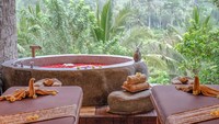 Ada juga fasilitas spa. Di hotel ini, traveler juga bisa melakukan aktivitas trekking menyusuri areal persawahan atau keliling resort naik sepeda. (wapadiumesidemen.com)