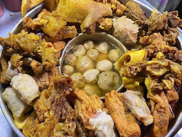 Bakso Topping Jeroan yang Melimpah Nikmat