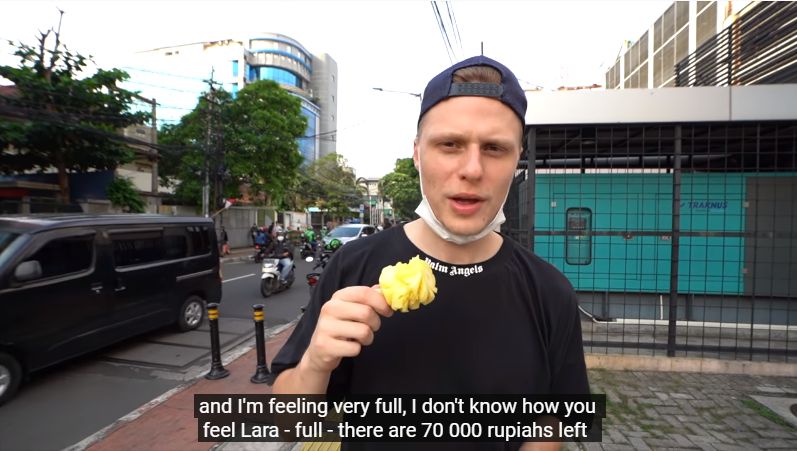 Bule Jerman Jajan di Jakarta