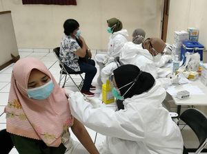 Genjot Vaksinasi untuk Buruh Pabrik