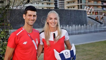 Ivona sempat bertemu dengan bintang tenis Novak Djokovic. Sejumlah wejangan diterimanya. Foto: dok Instagram/ivona.dadic