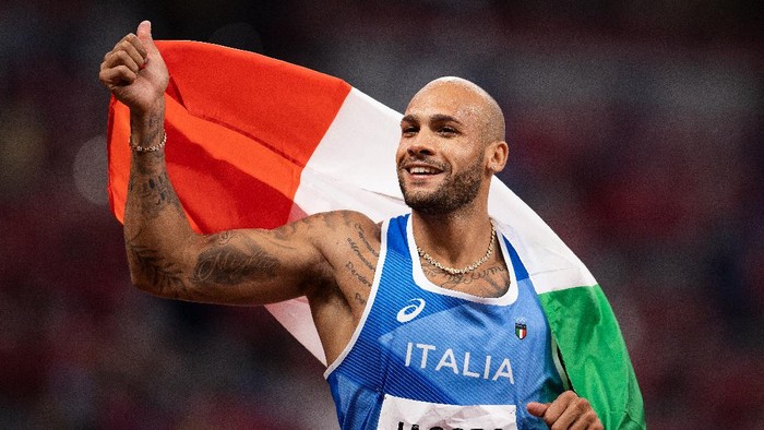 TOKYO, JAPAN - AUGUST 01: Lamont Marcell Jacobs of Team Italy celebrates after winning the Mens 100m Final on day nine of the Tokyo 2020 Olympic Games at Olympic Stadium on August 01, 2021 in Tokyo, Japan.  (Photo by David Ramos/Getty Images)
