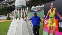 Melansir AP, mobil berbentuk kok bulutangkis yang diciptakan Yadav ini dapat mencapai kecepatan maksimum 60 kilometer per jam dan dilengkapi dengan mesin 150cc.