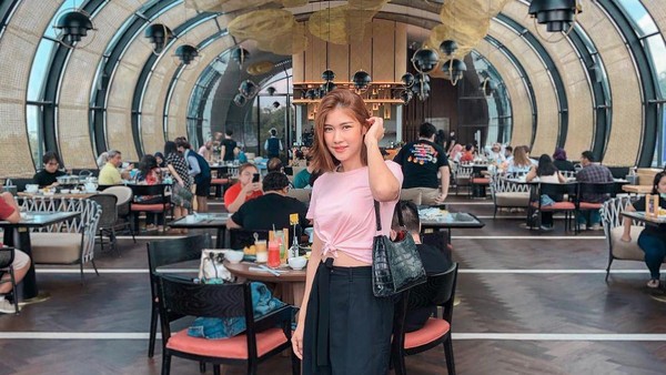 Olivia MasterChef Undur Diri, Ini Momen Asyiknya Nongkrong di Kafe!
