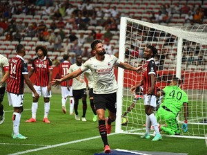 Giroud Tak Takut Kutukan Nomor 9 Milan