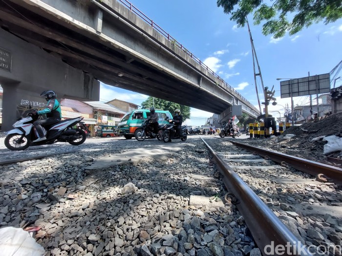 Perlintasan Kereta Cimindi
