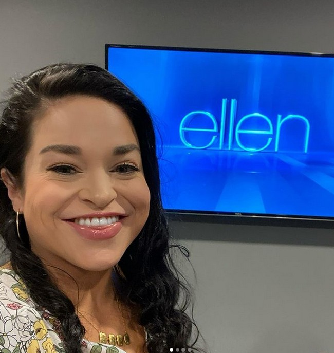 Ini senyum lebar Samantha yang membuatnya tampak manis dan ramah. Foto: dok. Instagram