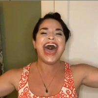 Wanita yang populer lewat TikTok ini kerap menunjukkan mulut besar dan lebarnya di media sosial. Samantha tampak bangga dengan fitur bagian tubuhnya itu. Foto: dok. Instagram