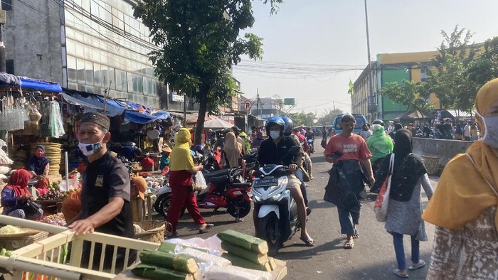 Suasana Pasar Minggu, Minggu (1/8/2021) (Foto: dok detikcom)