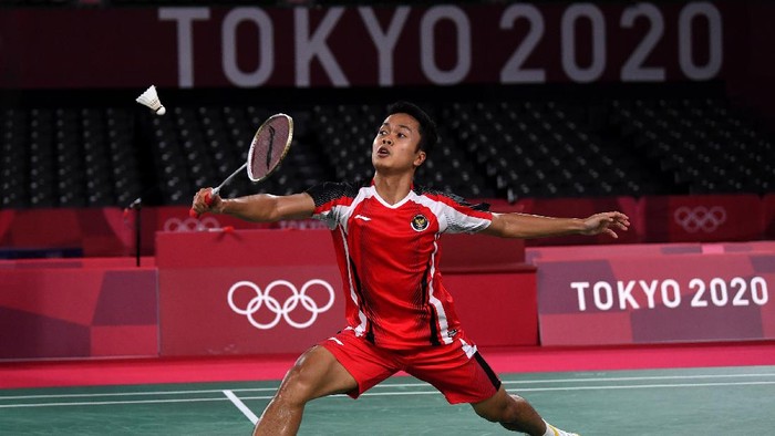 Anthony Sinisuka Ginting gagal ke final bulutangkis Olimpiade Tokyo 2020. Anthony dipaksa mengakui keunggulan Chen Long dua gim langsung 16-21, 11-21.
