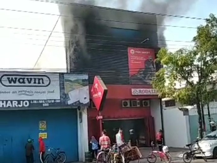 Toko sepeda di Kudus kebakaran