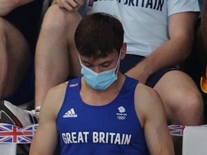 Tom Daley Ungkap Benda yang Dirajutnya dalam Foto Viral Olimpiade Tokyo