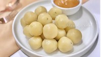 Kalau suka cilok versi klasik, kamu bisa coba cilok bumbu kacang. Cilok dari Cilok Gembil ini juga punya isian keju yang lezat. Foto : instagram @cilokgembil